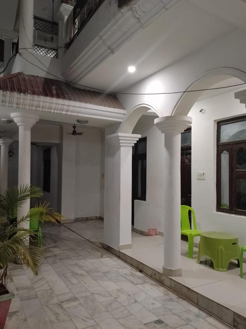 Varuna Palace Varanasi , Near Mandir & Ghat'S Eksteriør billede
