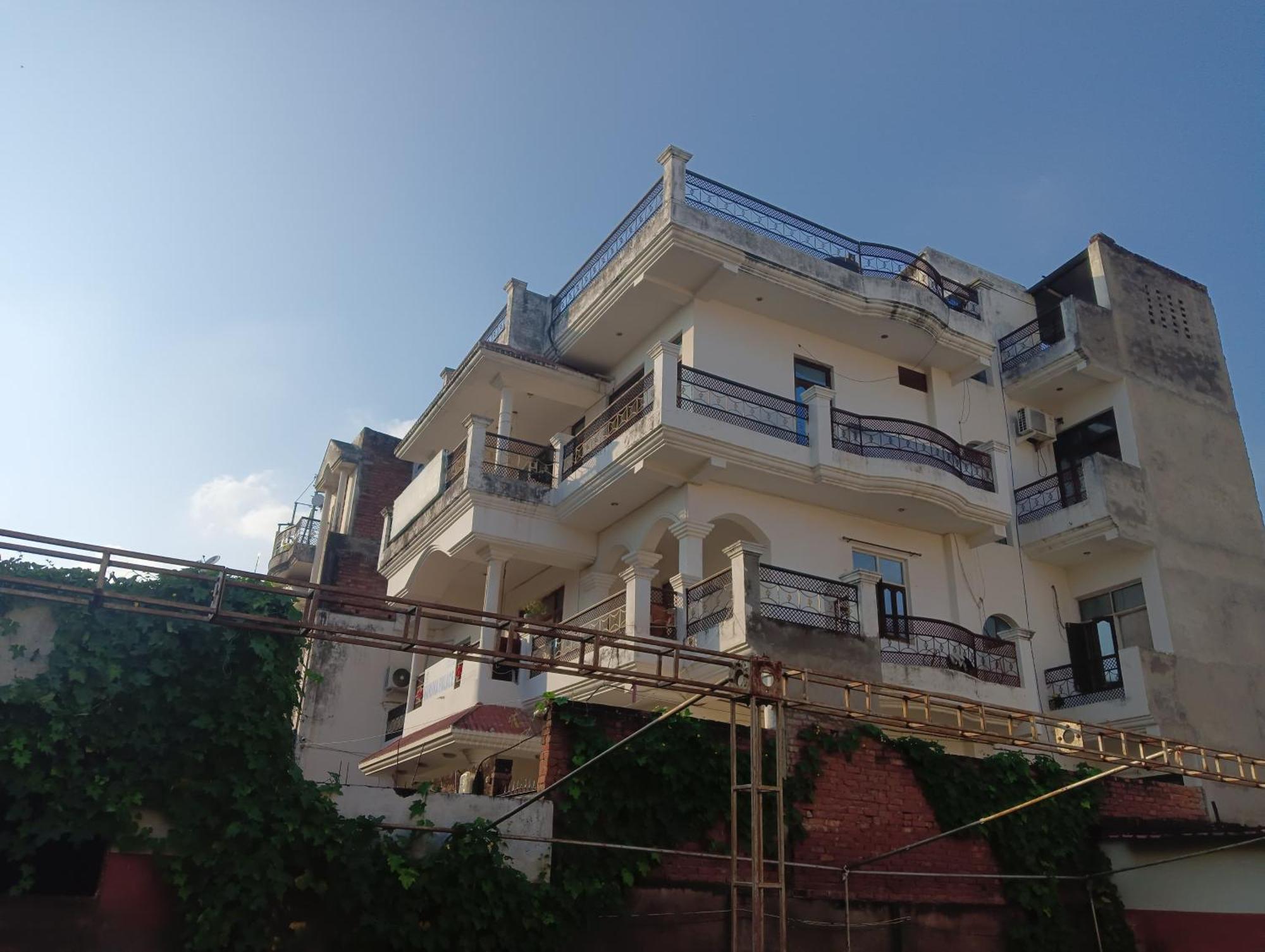 Varuna Palace Varanasi , Near Mandir & Ghat'S Eksteriør billede