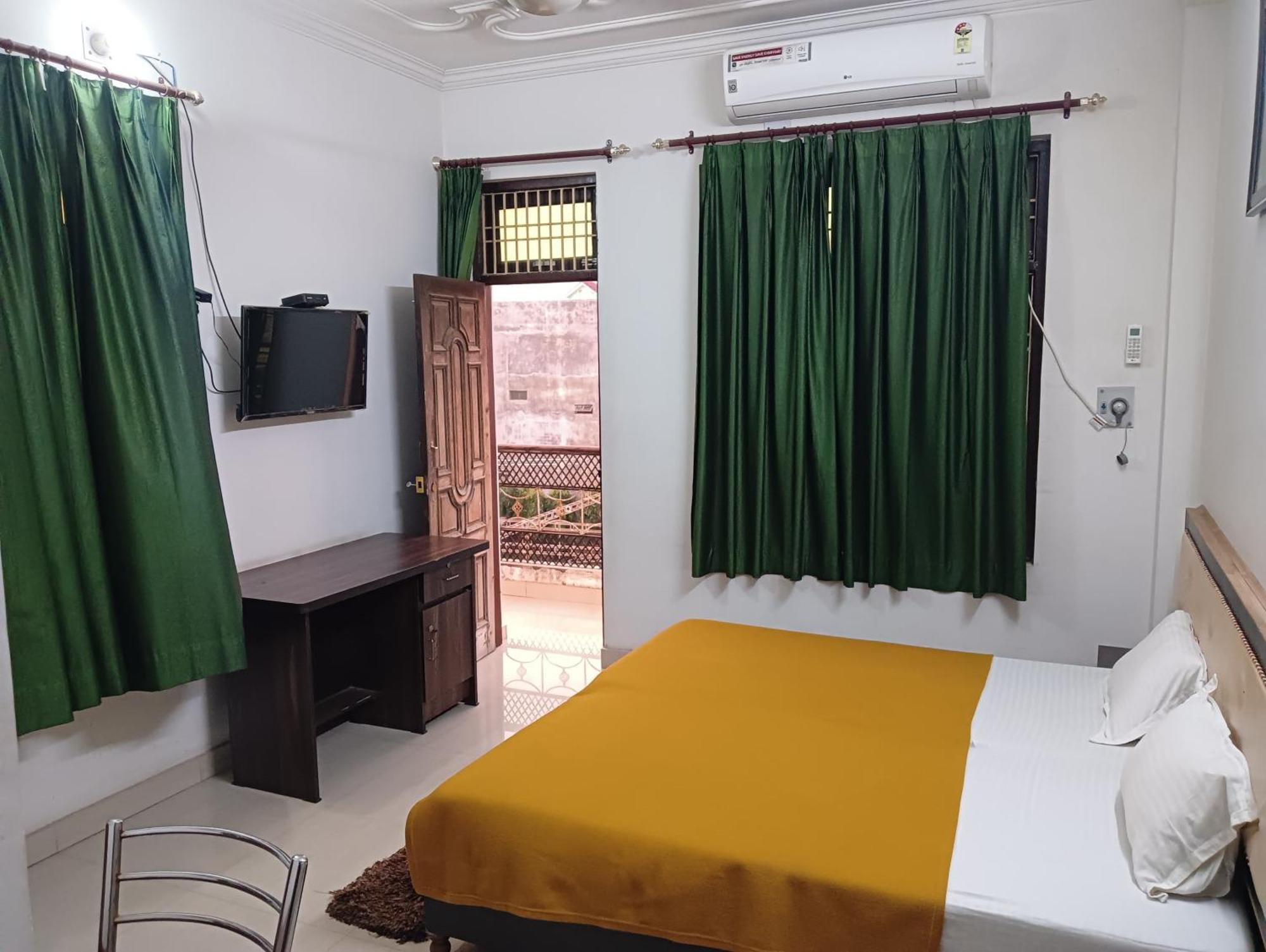 Varuna Palace Varanasi , Near Mandir & Ghat'S Eksteriør billede